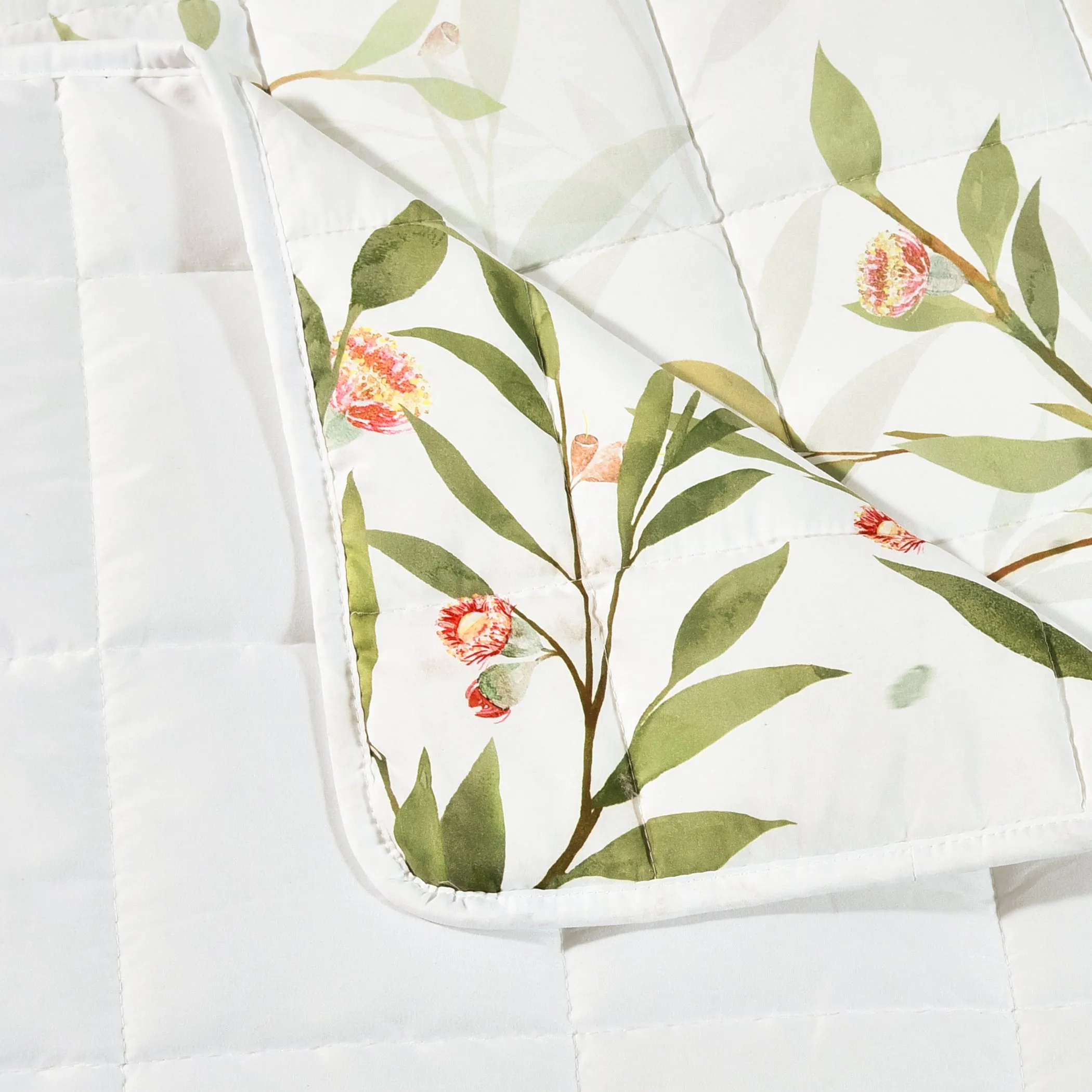 Bianca Bedding CORYMBIA White Polyester Coverlet Set