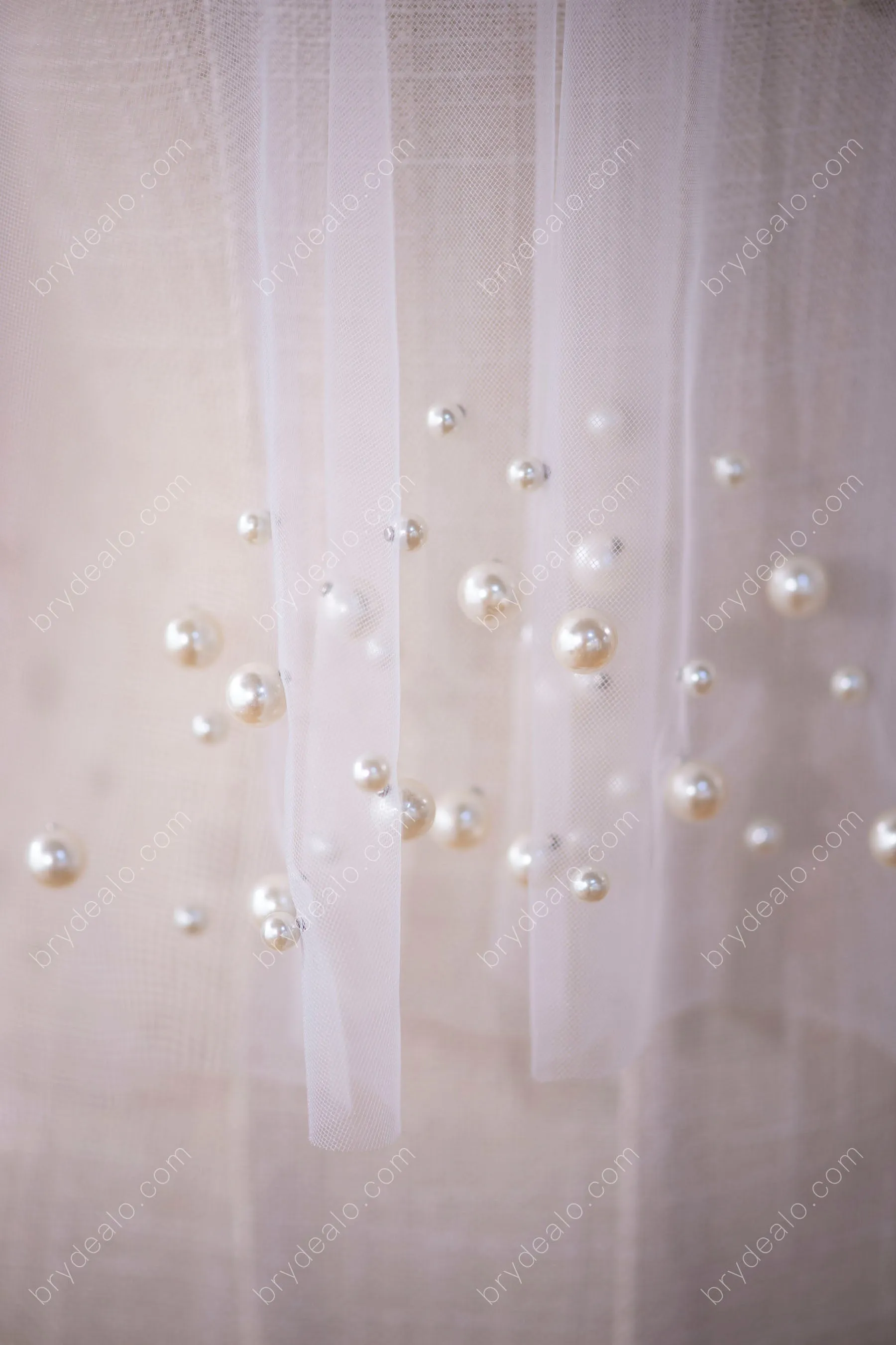 Cute Pearls Elbow Length Sheer Bridal Cape