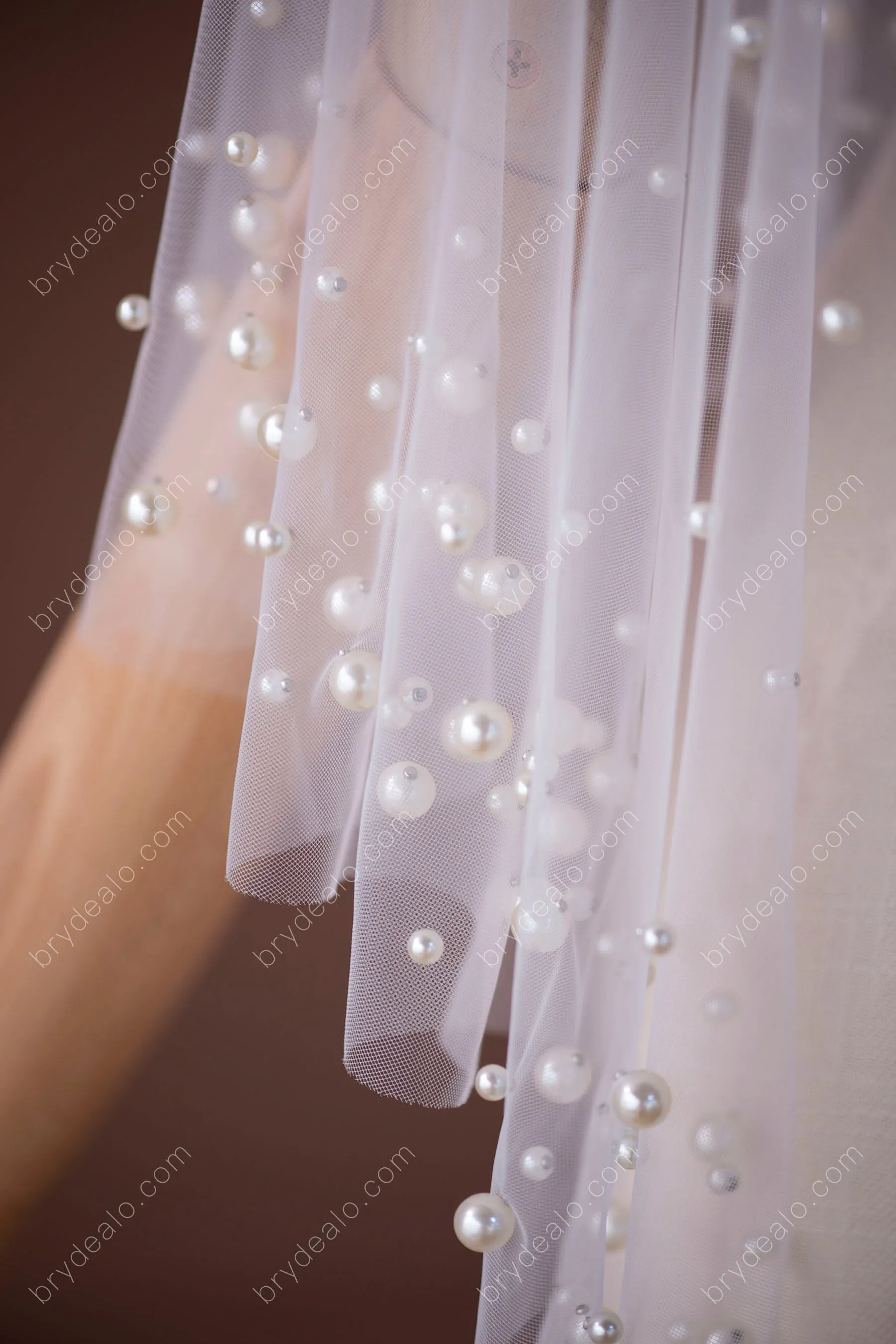 Cute Pearls Elbow Length Sheer Bridal Cape