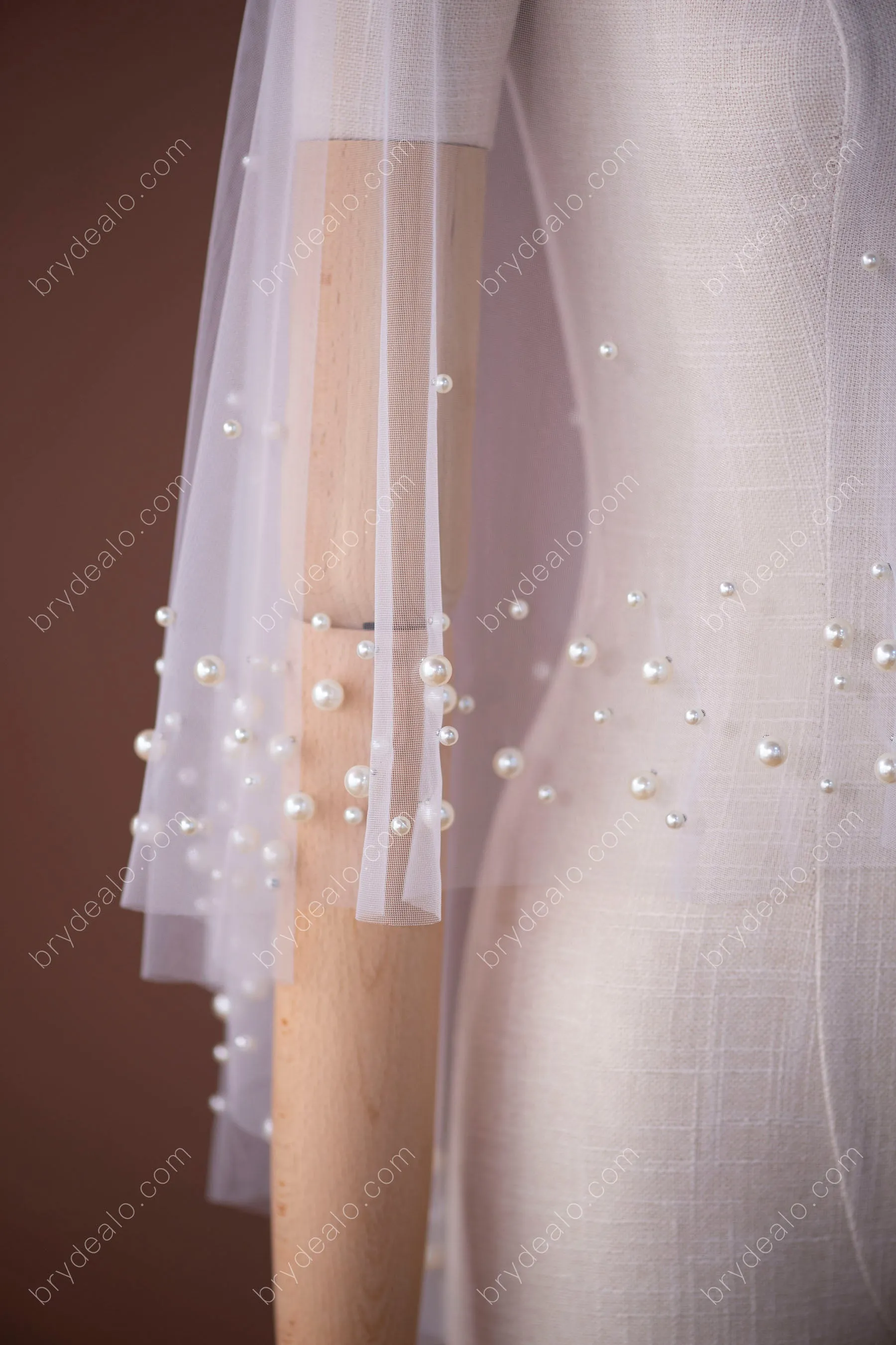 Cute Pearls Elbow Length Sheer Bridal Cape