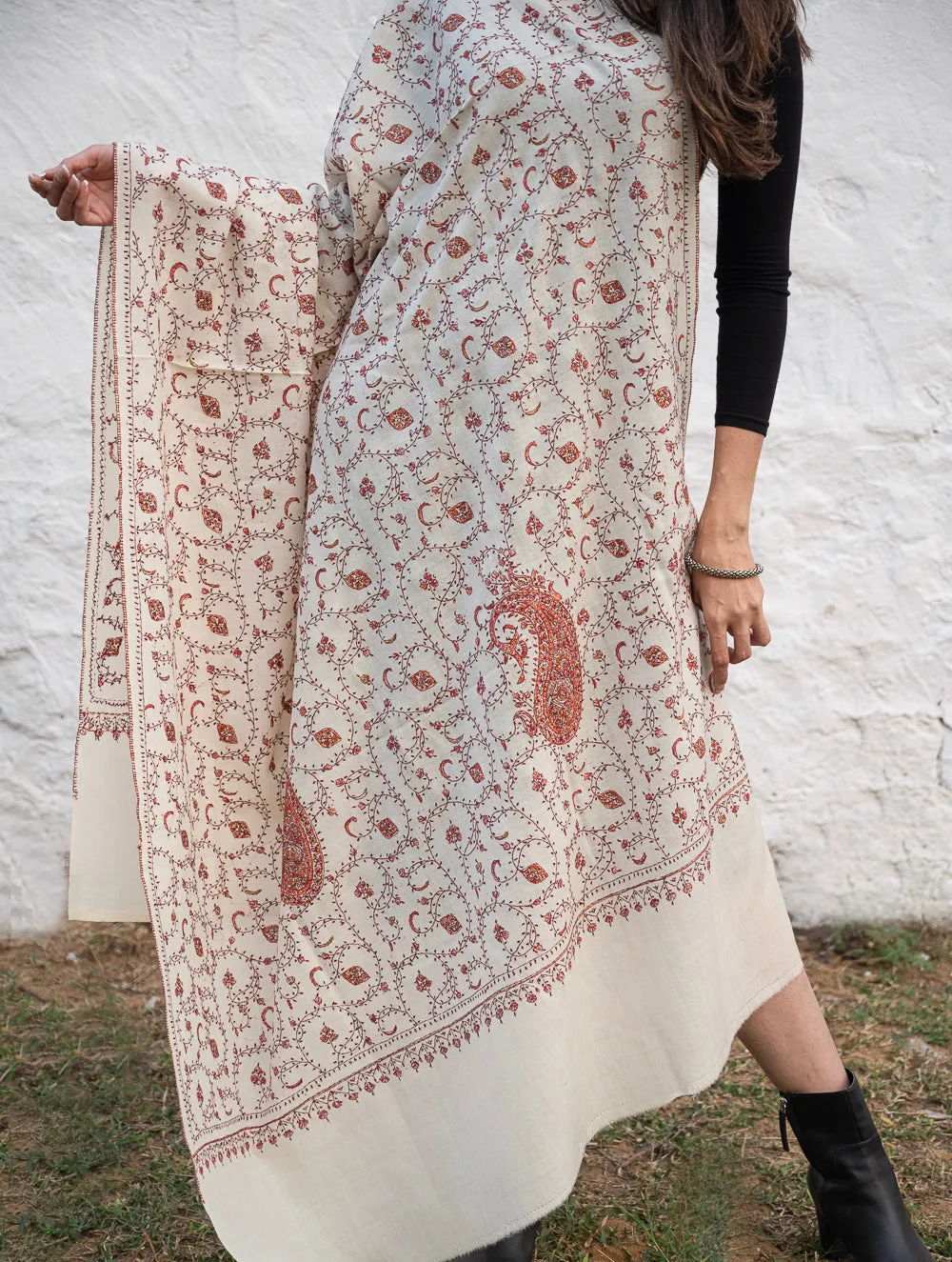 Exclusive, Fine Hand Embroidered Kashmiri Shawl - Cream & Red Paisley