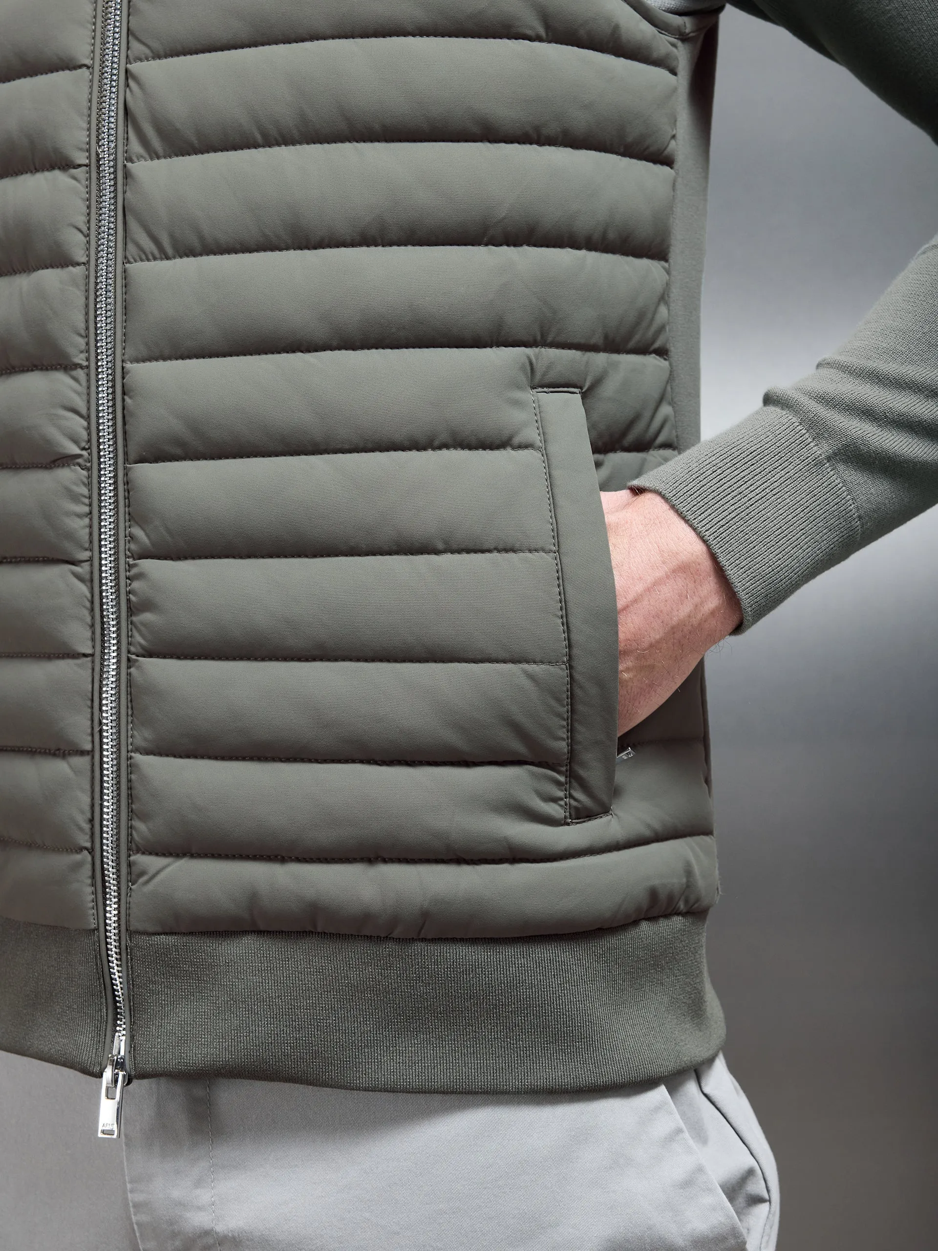 Hybrid Quilted Gilet in Sage