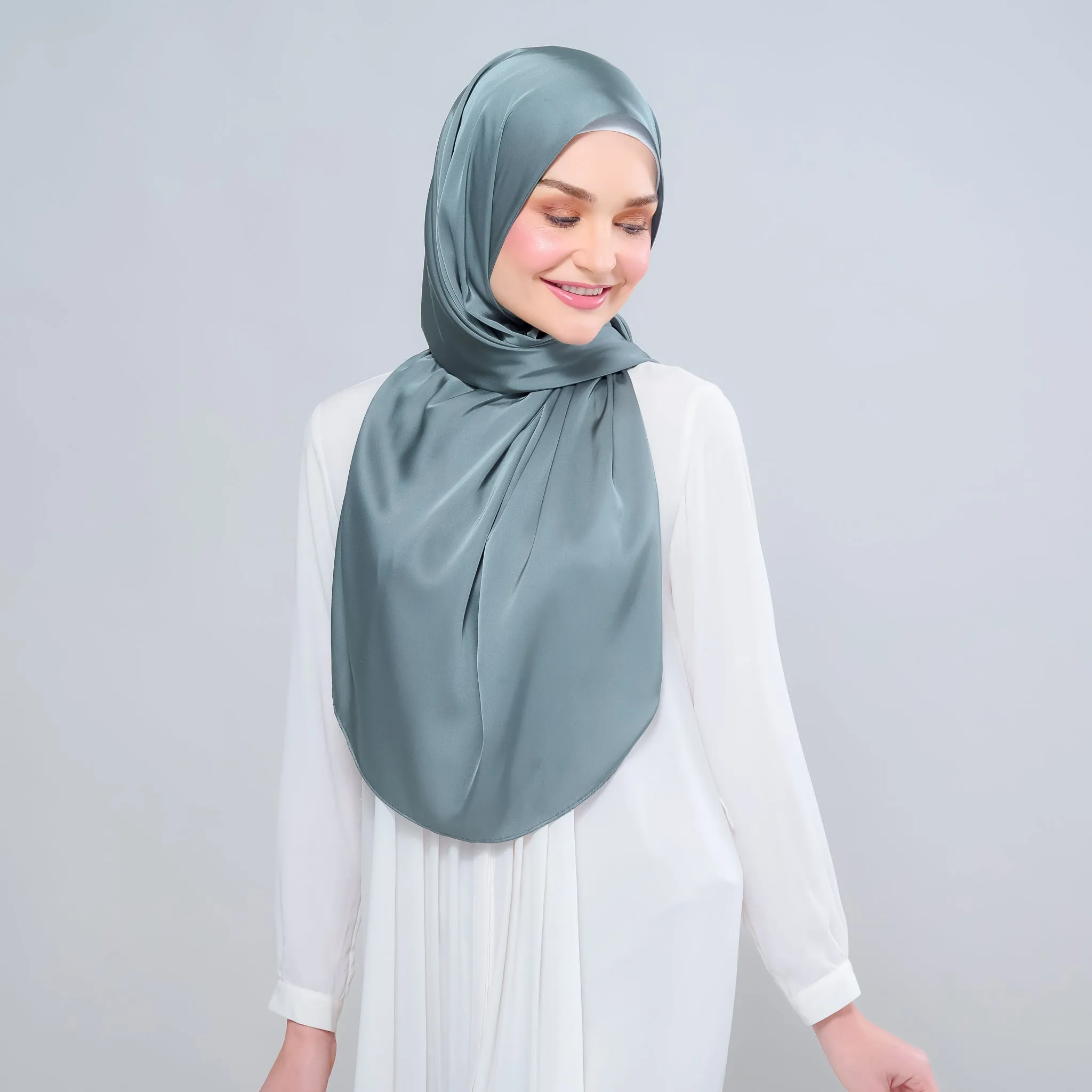 Instant Tag n' Go Shawl  | Satin Silk in Sea Green