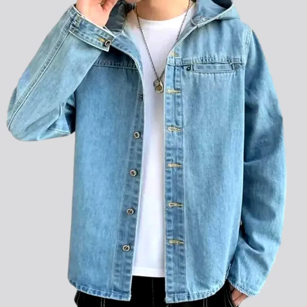 Light-wash men's jeans jacket