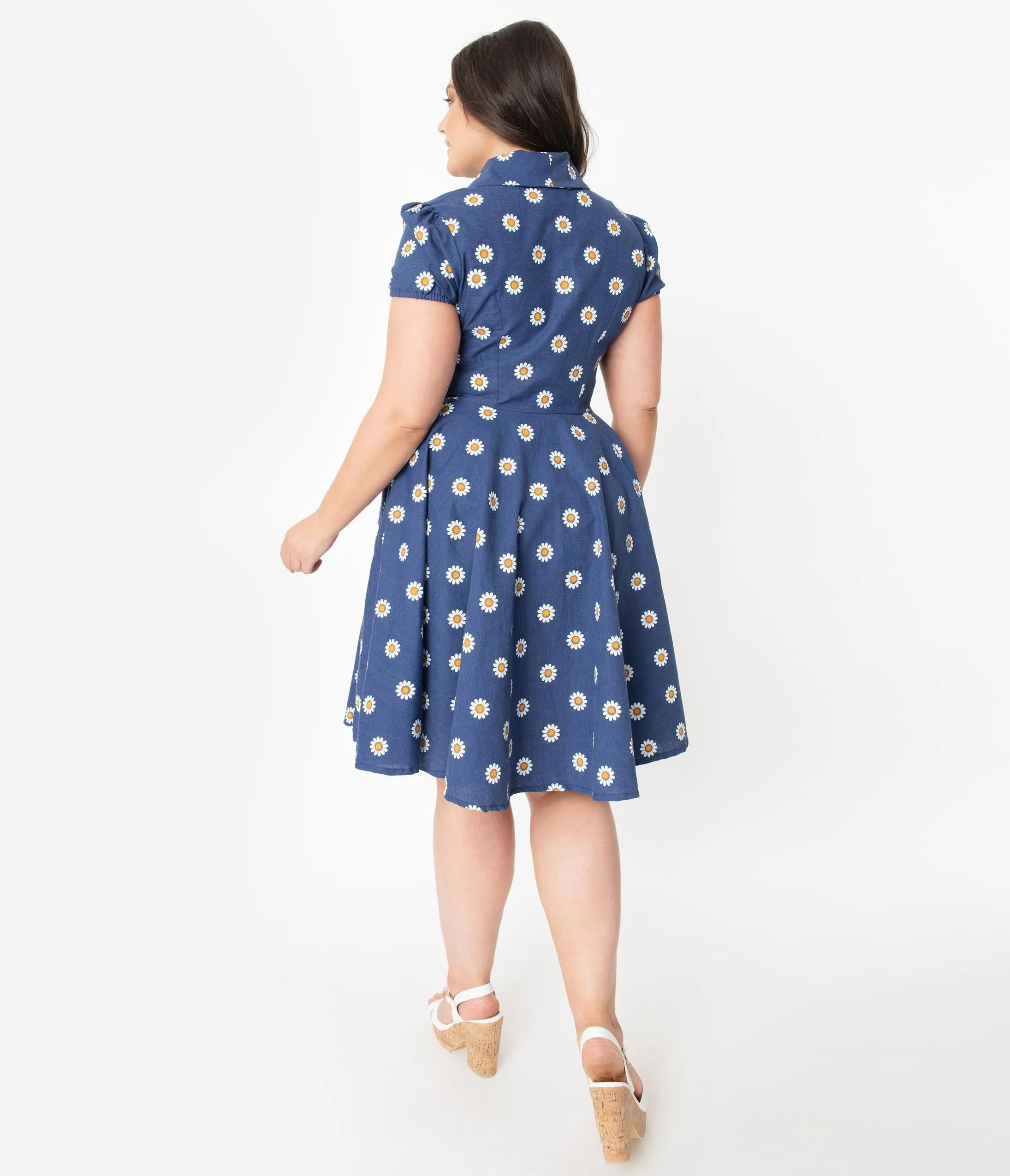 Plus Size 1950s Style Navy Blue Daisy Print Short Sleeve Mona Swing Dress