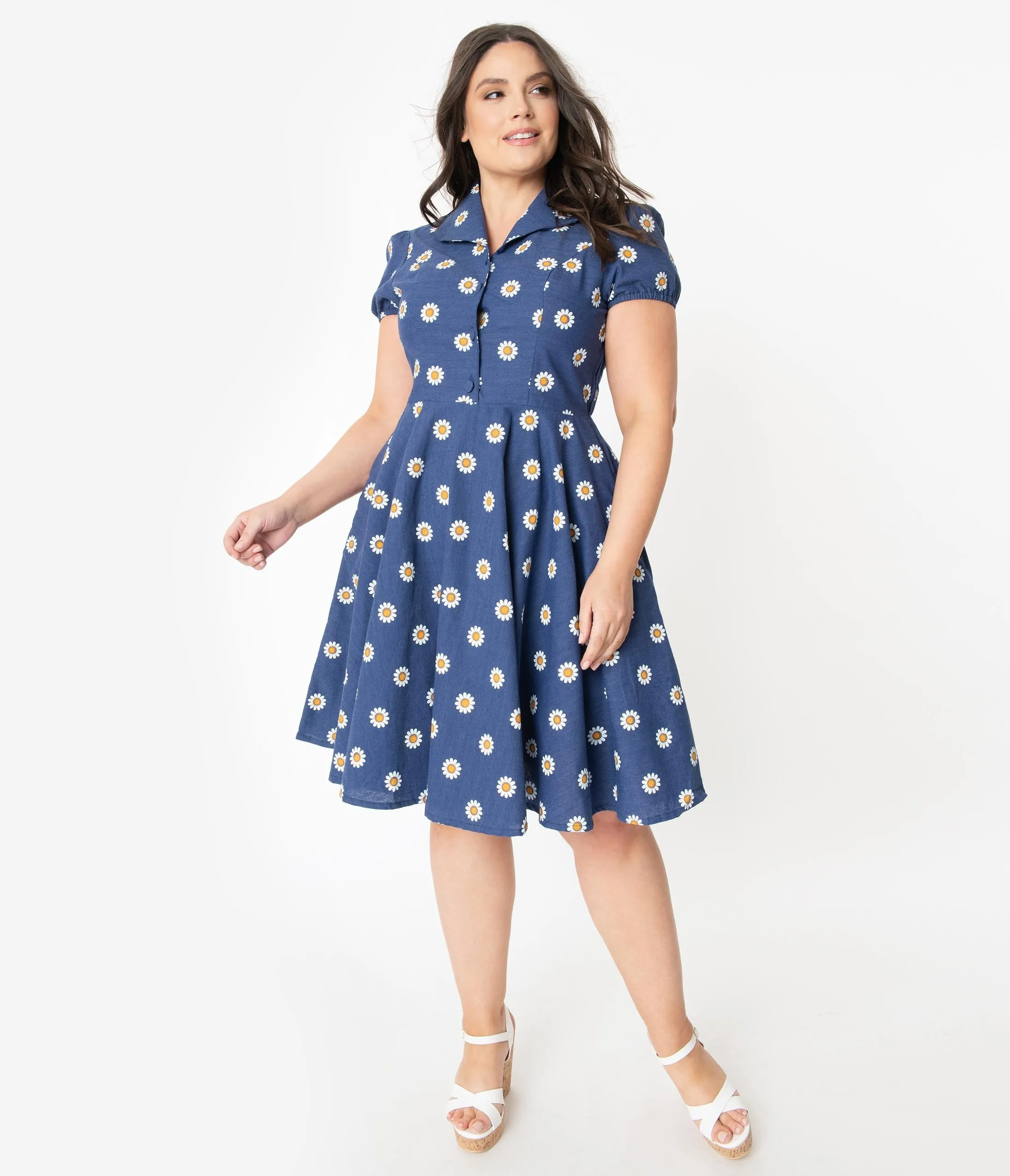 Plus Size 1950s Style Navy Blue Daisy Print Short Sleeve Mona Swing Dress