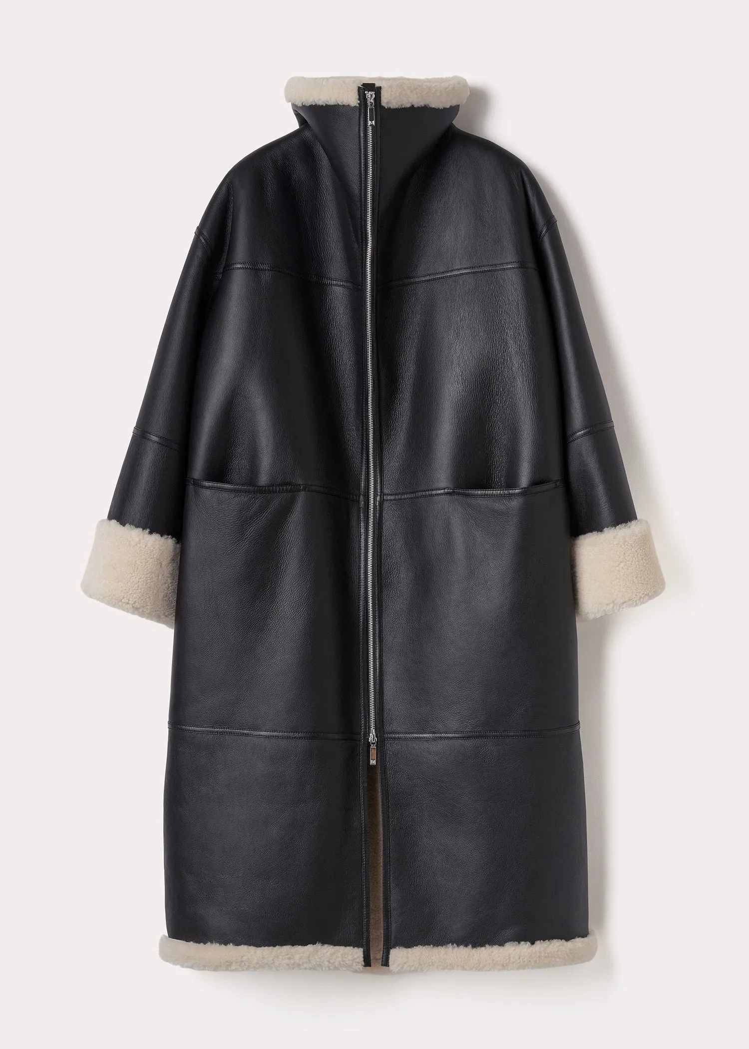 Signature shearling coat black/off-white