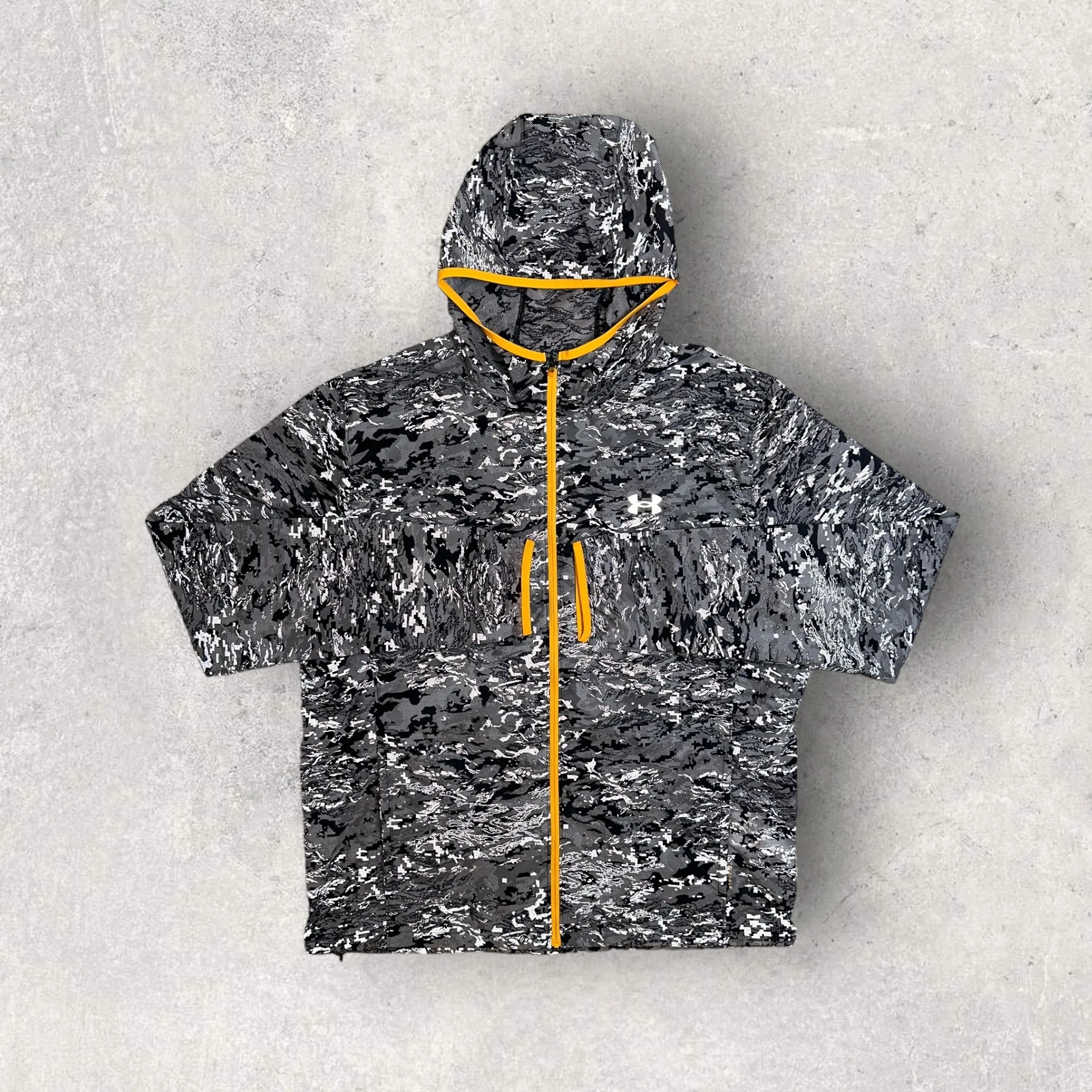 UNDER ARMOUR REFLECTIVE CAMO JACKET